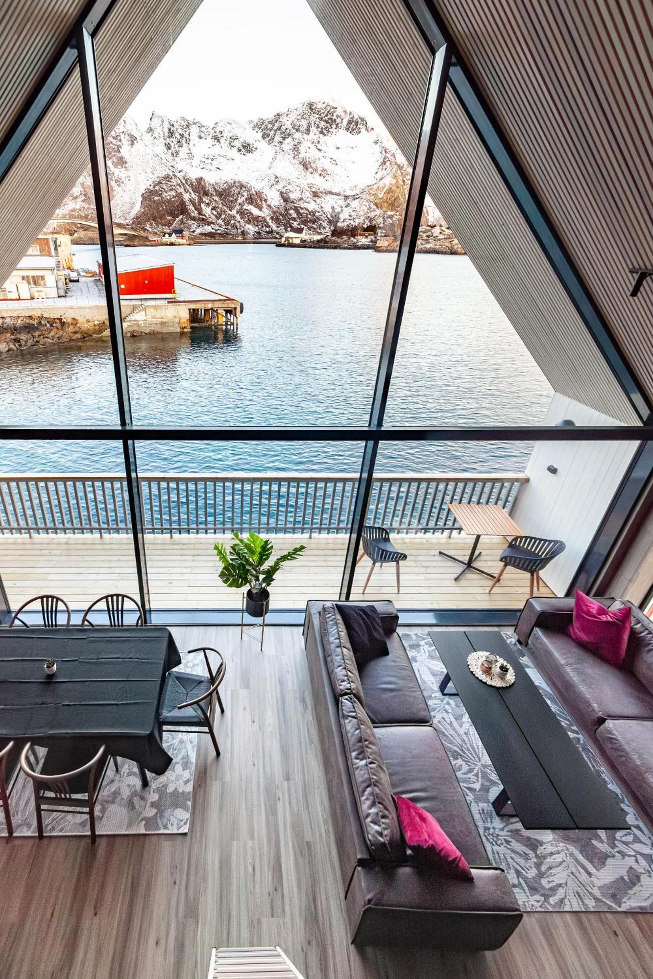 Rorbuleilighet 1J Henningsvær Buitenkant foto